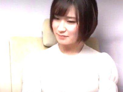 ＜素人妻ナンパ！＞「上物・・ゲット！」ショートカットの美人美魔女！口説かれて種付け膣内発射中出しに！！！