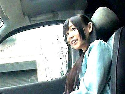 ＜肛門で・・！＞「オナニー？」ドM美乳パイ乙ＡV女優の可愛い女子！車で肛門、オマンコでオナニーだと！！！