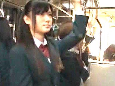 ≪マサカの展開ｗ！≫【間違えたふりして・・】女性専用通学バスに乗ったら・・・痴漢師が逆に喜んじゃうぞ！！！