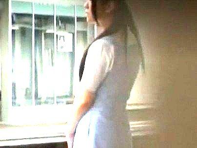 ＜痴漢！＞「ターゲート発見！ケケケ・・・」真面目そうな制服姿の女子！電車で痴漢師に無理やりやられるぞ！！！