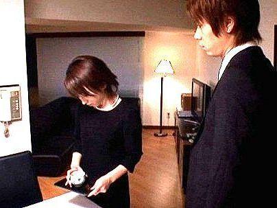 ＜未亡人！＞「ヤメテクダサイ・・・」夫をうしなった美魔女の未亡人！借金取り無理矢理やられるぞ(アダルト動画)