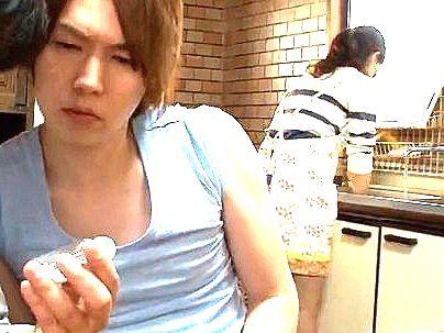 ＜四十路人妻！＞「え？なにこれ？」巨乳ボイン美魔女のママ！媚薬使われてエロ行為持ち込まれるぞ！(アダルト動画)