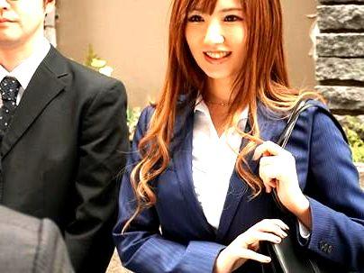 ≪相部屋NTR！≫【このOLが・・・】スタイル抜群ボインOL！相部屋で絶倫チンポ後輩にネトラレ行為に発展シチャウゾ！