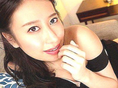 ＜ベロキス！＞「このルックス・・無毛？！」色っぽい上品な美魔女奥さん！誘惑してエチエチ発展興奮シチャウゾ(アダルト動画)