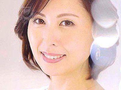 ＜現役美容家！＞「四十路？ウソだろ？」滅茶苦茶綺麗な美魔女！旦那にだまってAVデビューシチャウゾ(アダルト動画)