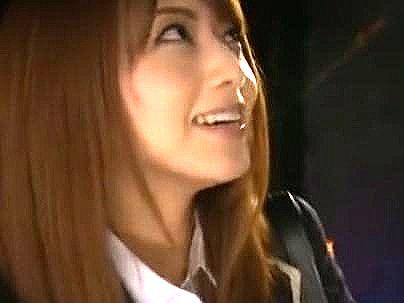 ＜経験豊富な女●校生。＞「ルックス・・・最高！」スタイル抜群ボイン制服女子！イチャラブセックス興奮しちゃう！！！