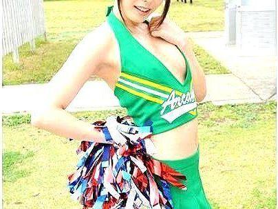 ＜コスプレ！＞「チアガール・・・たまんね～ぞ！」滅茶苦茶可愛いチアガール！極太バイブ自分でマンコ突っ込んどる！！！