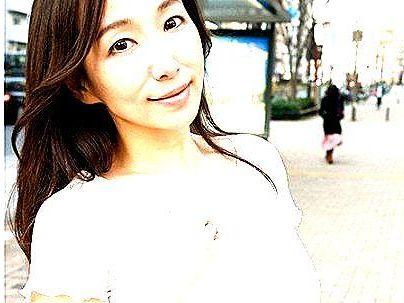 ＜四十路！＞「色気・・・やべ～だろ」上品な感じの美魔女奥さん！男を連れ込み浮気交尾しちゃうゾ！！(アダルト動画)