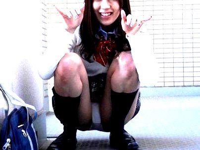 ＜パンチラ！＞「妹のフェラ顔・・・たまんね～！！」ｈ大好きイマドキ制服女子の妹！誘惑してジュポフェラとか！！