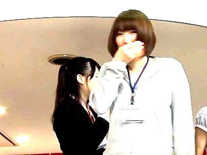 ＜SOD女子社員＞『野球拳するの？？』クソ可愛い女子社員！野球拳で脱がされ恥じらいエロ行為に発展シチャウゾ！！！