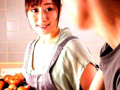 ＜彼女ママ！＞「欲しいの…」性欲高めのボイン巨乳彼女のママ！いけない関係になっちゃうゾ！！