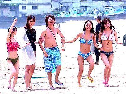 ＜マジックミラー号！＞「まじかよ！？」海で風俗嬢たちが逆ナンパ！ＭＭ号でハーレム状態乱交ファック！！