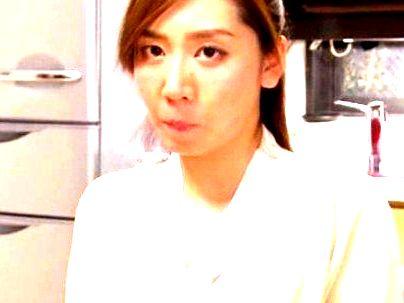 ＜熟女NTR！＞上品で色っぽい美人奥さん！旦那の性癖のせいで他人棒で浮氣ファックしちゃうぞ(アダルト動画)