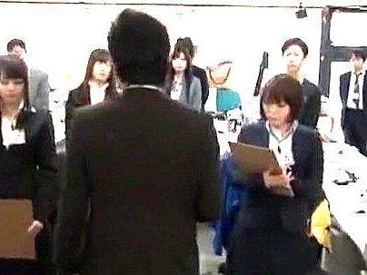 ＜SOD女子社員！＞お尻・・・ダメですよ・・・清楚で可愛いOL達！早速セクハラ行為でヤラレタぞｗ！！！