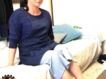 ≪おばさんレンタル≫【え？だめですよ…】欲求不満すぎる人妻熟女！頼み込んでエロ行為発展シチャウゾ！！！