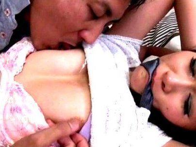 ＜人妻レ●プ！＞「やめて・・・助けて」上品な感じの美乳奥さん！鬼畜な男に犯されレイプされっぞ！！