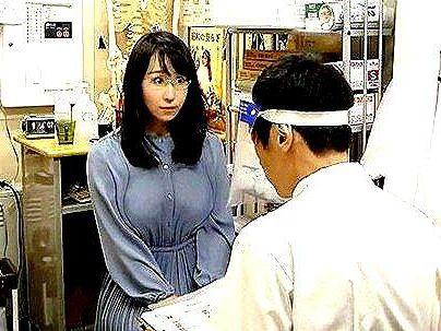 ＜鍼灸師！＞「ヒヒヒ・・・カモがきたぞｗ！」メガネ清楚な感じの人妻！セクハラ行為でザーメンナカ出しに！！！！