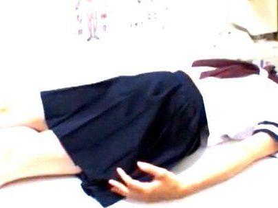 ＜マッサージ！＞え？コレダメです…部活でスポーツ真面目そうな女子！セクハラマッサの餌食で・・・ヤラレル！！！！