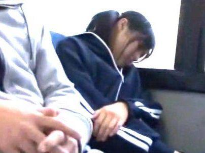 ＜辱め！＞おさな顔可愛い若い女子！バスで居眠りしてたらエロ行為持ち込まれるゾ(無料エロ動画)