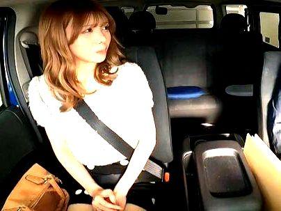 ＜ドラレコNTR！＞「見られないかな？」欲求不満の若い奥さん！車の中で浮気ファックドライブレコーダーに残ってるぞ！！