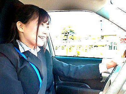 ＜素人街中ナンパ＞「仕事さぼりましょうよ…♡？！」デカ尻クソエッロイOL！車内でエロ行為興奮してっゾ！！