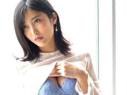 ＜人妻不倫＞「ルックス・・・１００点！」とんでもなくエロい感じの美人美魔女！旦那に内緒で浮気ファックに！！