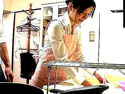 ＜家事代行！＞「ダメです…」上品な感時のタイトスカート家事手伝い！興奮した男にエチエチされるぞ(アダルト動画)