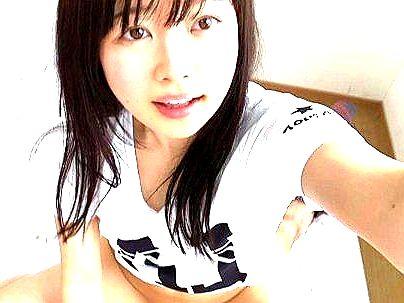 ＜寝起きファック！＞「マジかよ！」芸能人クラスのパイパン彼女！彼とモーニングファックすっぞ(無料エロ動画)