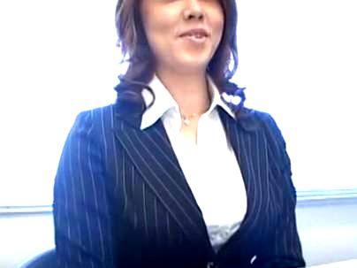 ≪熟女≫【秘書の・・・風間だよｗ！】みんな大好き風間・・・登場！熟女秘書風間が見せちゃうぞ(アダルト動画)