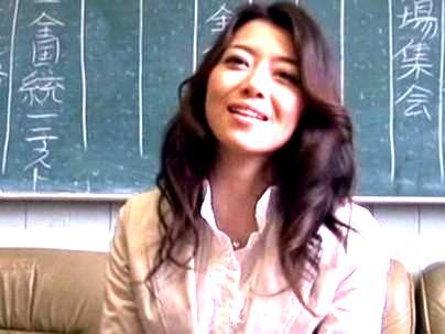 ≪女教師≫【まじかよ？？】卒業生のレジェンドAV女優登場！体使ってエロ行為教えちゃうぞ(無料エロ動画)
