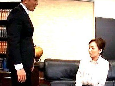 ＜肉欲接待課＞「やめて・・・ダメ」清楚な感じの美人OL人妻！社長にNTR持ち込まれるぞ！！