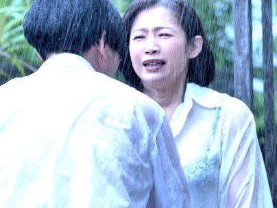 ＜他人だと・・・＞「だったらｈすっぞ！！」母親かと思ったら・・・親ではないと知った男が興奮してやっちゃうぞ！！！