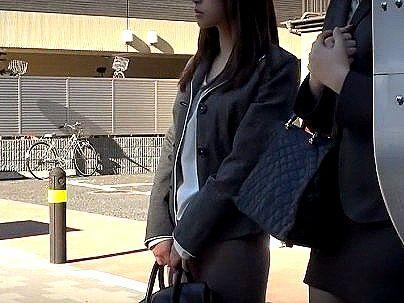 ＜バス痴漢！＞「ケツ、いいぞ！やっちゃうぞ！」黒パンスト美尻清楚系OL！バスで痴漢行為犯されレイプされっぞ！！