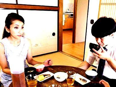 ＜嫁の母＞「ダメよ・・・こんな事って…」上品な感じの美魔女奥さん！禁断エロ行為しちゃうゾ！！