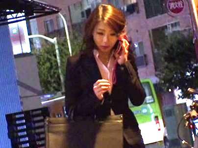 ≪OLレイプ≫【ターゲート発見ｗ！】一人暮らしの綺麗なOL！黒人に狙われて無理矢理ヤラレル(アダルト動画)