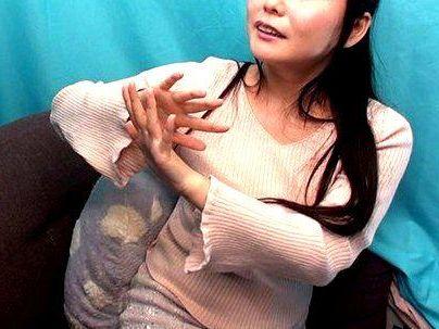 ＜ガチナンパ企画！＞「クンニ・・・スゴイノ…」素人の可愛い女子！口説かれてクンニでマジイキ絶頂シチャウゾ！！！