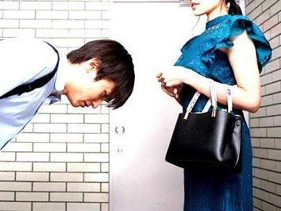 ＜隣家の美人妻＞「神展開勃発だな！」マットヘルスでむかつく隣人奥さん発見！弱みからもちろんやっちゃうぞ！！