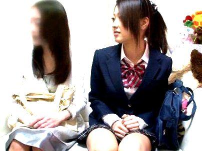 ＜オイルマッサ！＞「ママ・・・助けて…」ママと来たスタイル抜群ボインの制服女子！セクハラマッサでヤラレタ！！