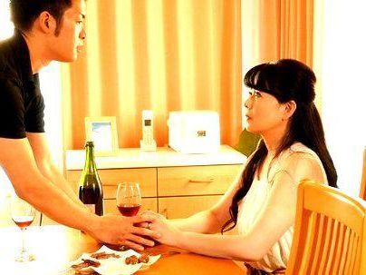 ＜帰らないで・・＞「ダメよ・・・こんな事」年下の男に誘われた人妻奥さん！禁断の愛でやっちゃうぞ！！