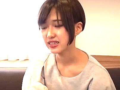 ≪１００万円欲しいの…！≫【すご腕我慢！】バカな女ゲット！ショートカットの可愛い女子！もちチンポ入れられるぞ！！！