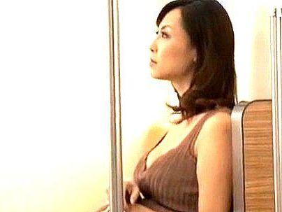 ＜痴漢電車！＞「ヤメテクダサイ…」色気半端ない美人奥さん先生！教え子たちに犯されレイプされっぞ！！！