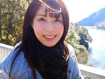 ＜不倫旅行！＞「このルックスで・・・三十路？」性欲高めの美魔女オバサン！他人棒で旦那裏切りファックしちゃうゾ！！