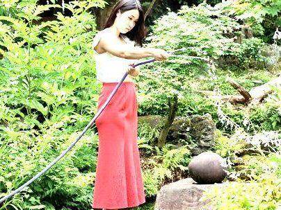 ＜義父と嫁！＞「ザ・エロドラマ！」こんなきれいな奥さんが・・・夏の秘め事で義理の父親チンポでやっとる！！！