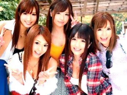≪ハーレムファック！≫【最高だろ・・コレ！】クソ可愛い美少女達！ハーレム状態でチンポフル勃起確定にシテクレチャウ！！！