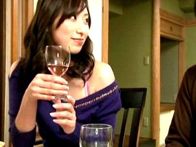 ≪兄貴の嫁さん！≫【秘密ね…】色気半端ない美人義姉！バレないようにエロ行為しちゃうゾ！！！