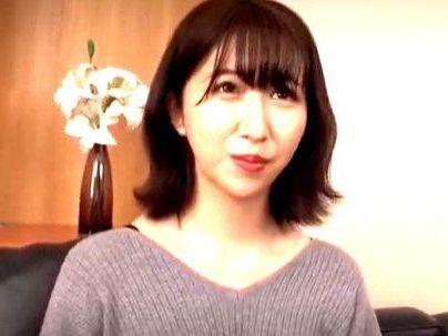 ＜美しい人妻＞「スマタですか…♡？」母性刺激される奥さん！チェリー君筆おろしシテクレチャウゾ！！！