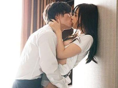 ≪美少女OL！≫【もう、スゴイノ…】滅茶苦茶可愛いOL！相部屋で絶倫チンポ女子に・・・メロメロだぞ～！！！