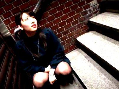 ＜固定電マ！＞「動くと・・・ダメなの」清楚ボインパイ乙美女！デンマでおもらしとか・・・やべ～だろ(アダルト動画)