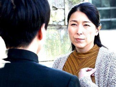 ＜熟母＞「BBA・・・禁断！」惨めな息子を不憫に思うママ！性処理でエロ行為に発展シチャウゾ！！