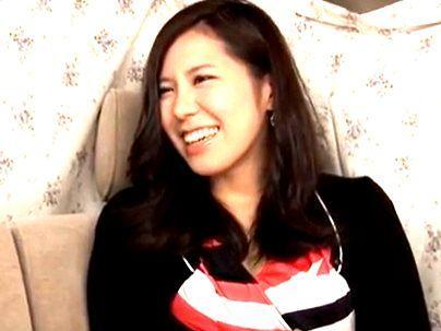 ＜素人妻ナンパ＞「アンケートですよね…？」バカな女だの～！上品ぶってる奥さんもちろん・・・ヤル！！